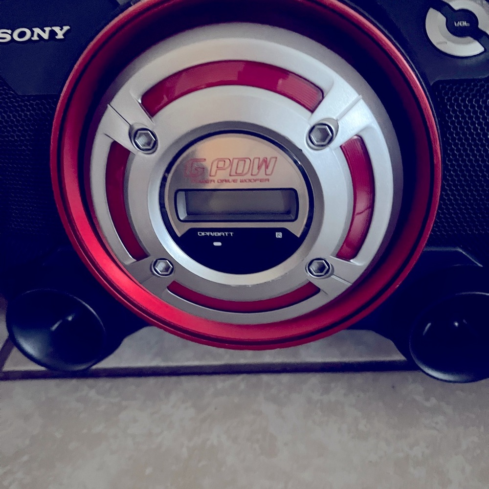 Sony G-POW CFD G-500 stereo with built in subwoofer